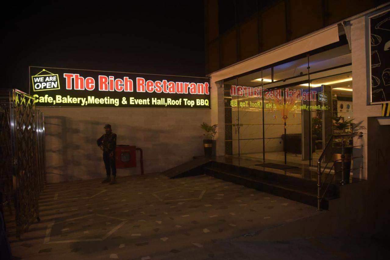 The Rich Hotel & Apartments Lahore Ngoại thất bức ảnh
