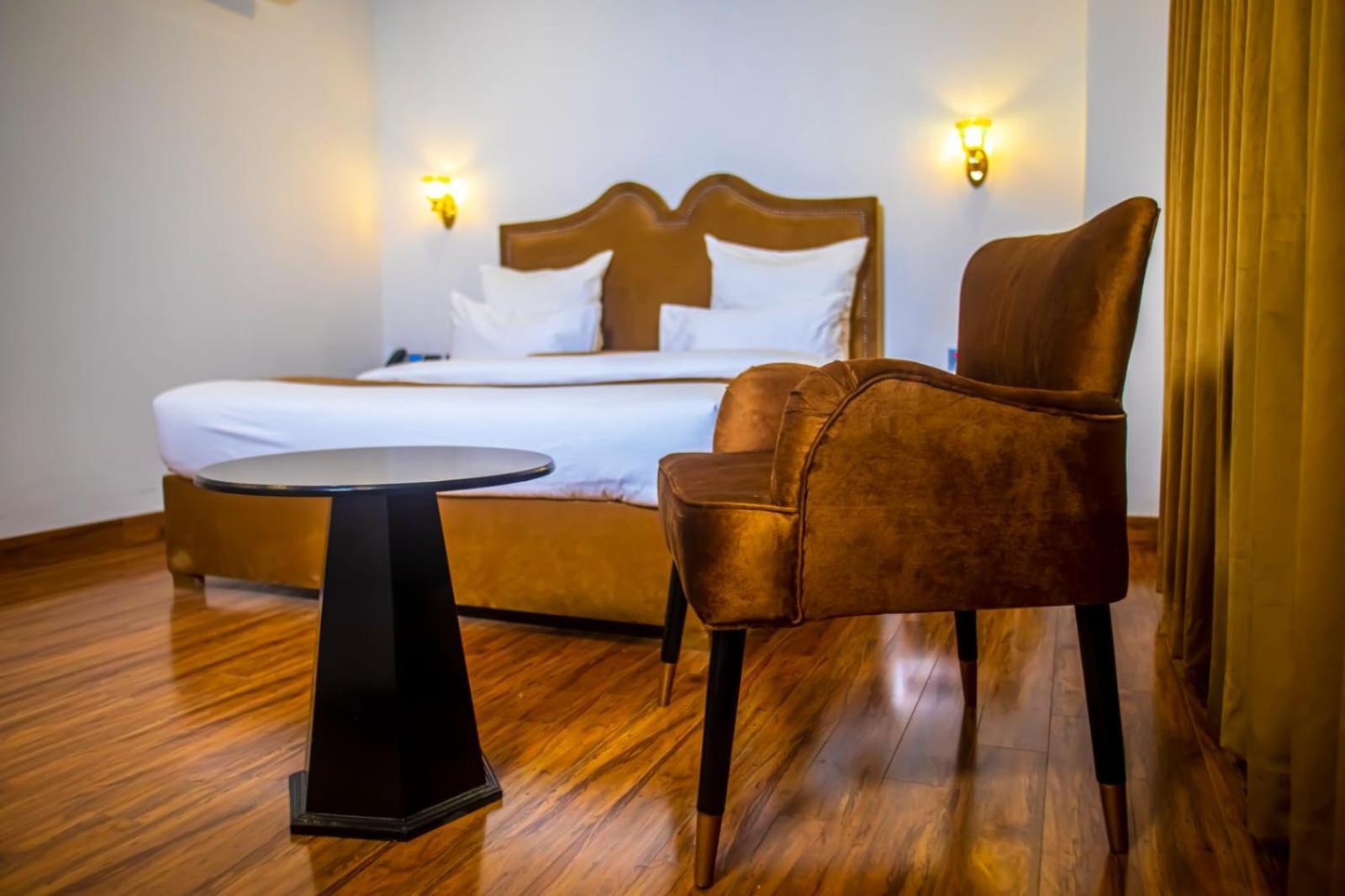 The Rich Hotel & Apartments Lahore Ngoại thất bức ảnh